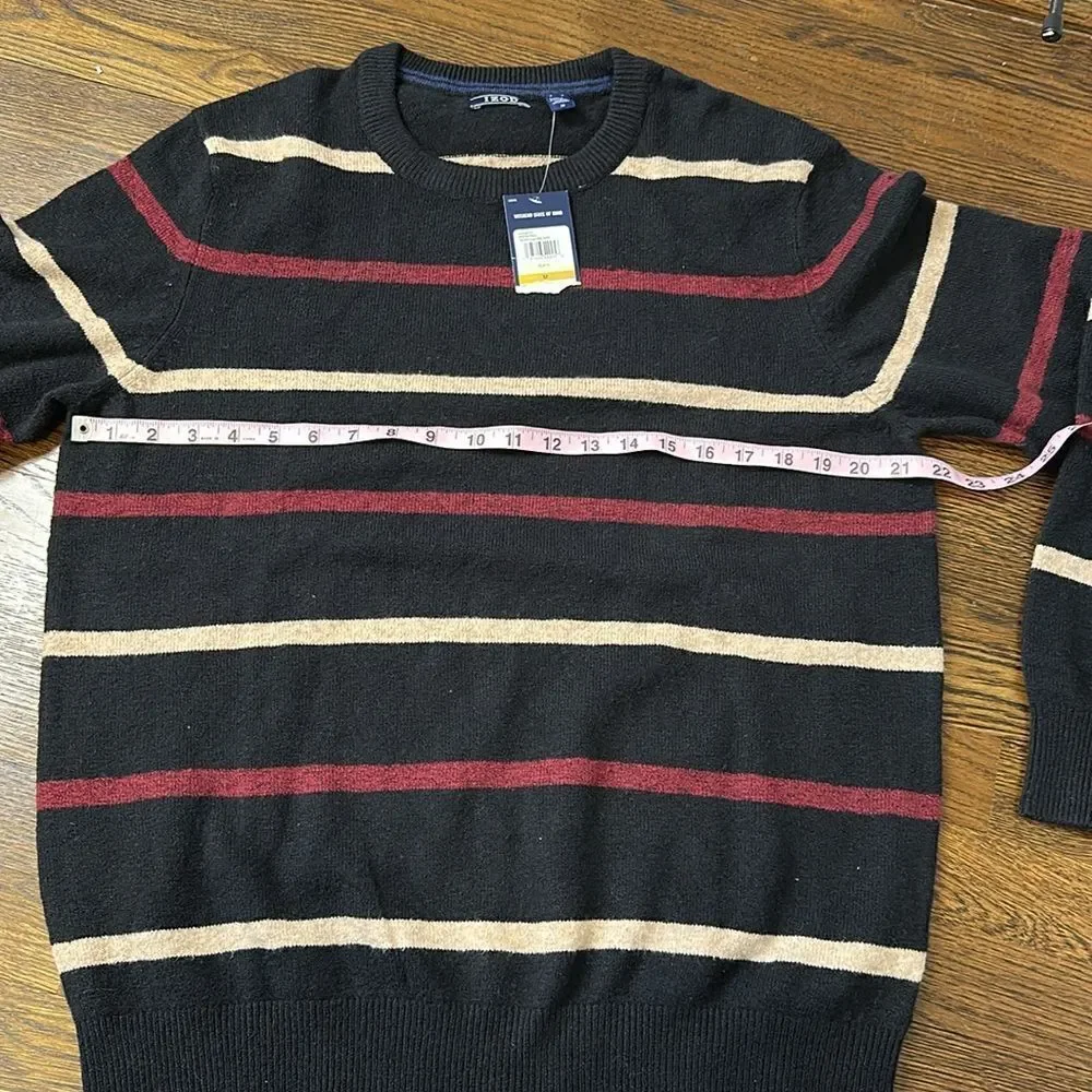 NWT Izod Crewneck Striped Sweater - Size Medium